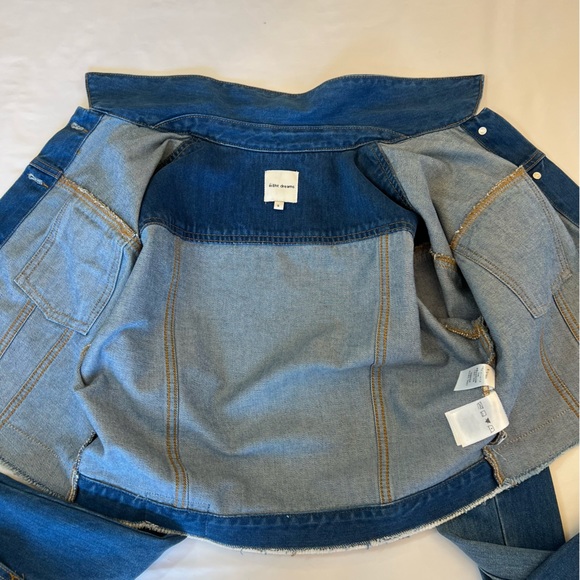 Ei8ht Dreams Revolve Cropped Faded Denim Jean Jacket Size Small EUC LIKE NEW - Picture 13 of 16